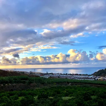 Lägenhet 2 Bedrooms With Sea View And Furnished Terrace At 4 Km Away From The *